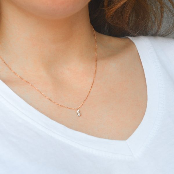 Collar con tira de diamantes