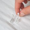 pendientes largos de diamantes